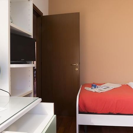 Joivy Warm Family Flat For 6 With Terrace In Milan Lejlighed Eksteriør billede